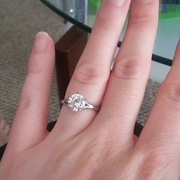 1.5 ct Man Made Diamond Simulant Solitaire Titanium - engagement ring US 5.25 - Picture 12 of 16